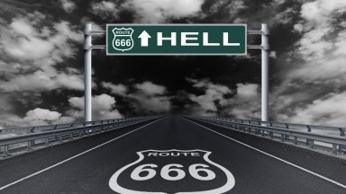 Пътят "до Ада“ отново е отворен: Скандалната автобусна линия 666 ще ви отведе до това градче