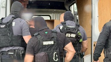 Бивш футболист на "Нефтохимик" е лидер на ОПГ-то с 250 килограма марихуана и хеликоптера