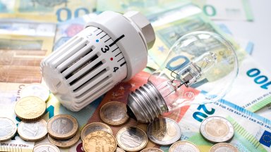 Токът поскъпва средно с 3%, топлата вода - с 4,6% от 1 юли