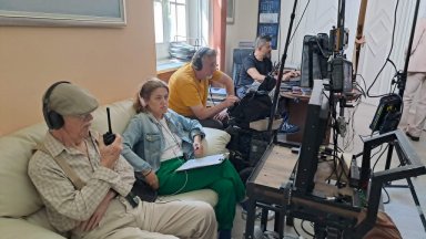 Проф. Георги Дюлгеров приключи планираните в Бургас снимки на новия си филм "Случайните неща"