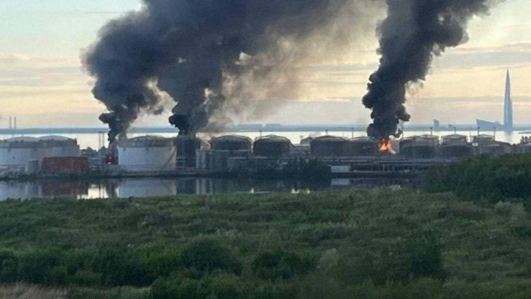 Украински дронове са ударили петролен терминал в Санкт Петербург