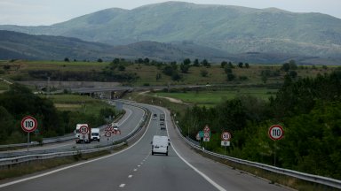 Ремонти ограничават на няколко места движението по АМ „Тракия“