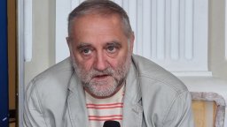 Александър Секулов: Поезията е изкуството, с което България някога ще мине във вечността