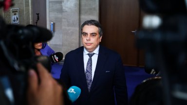 Асен Василев: Всички нови пенсии от 1 юли ще бъдат с 30 евро по-ниски, това е дискриминация