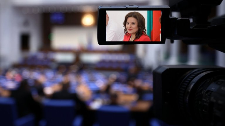 Отстраниха главния секретар на НС
