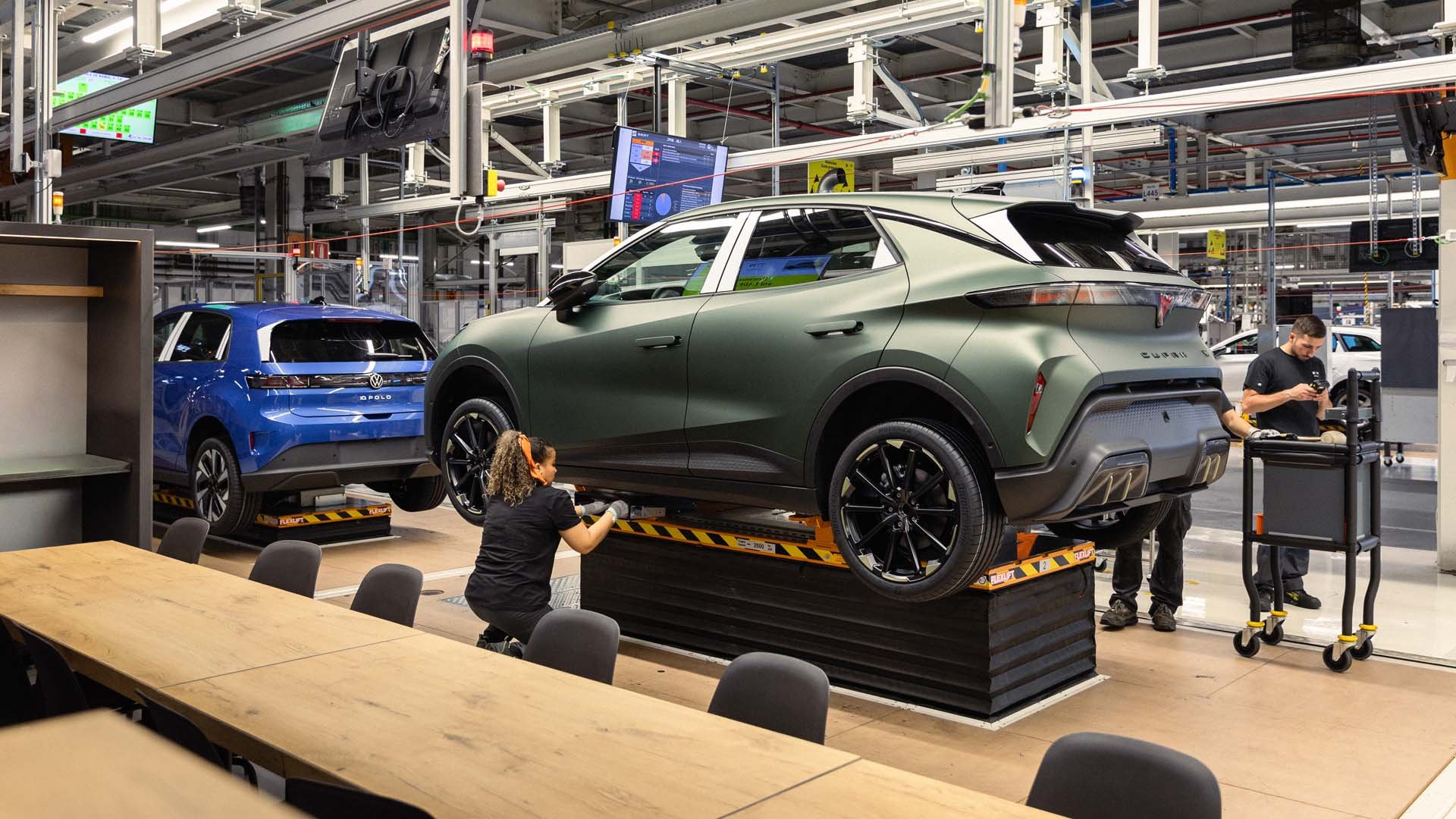 В съвместния завод на CUPRA и SEAT в Марторел, Испания, започна производството на Volkswagen ID. Polo и CUPRA Raval