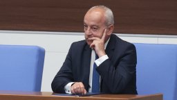 Гълъб Донев: Мисия на ЕК дойде в София, твърдо ще върви по процедура за обявяване на свръхдефицит