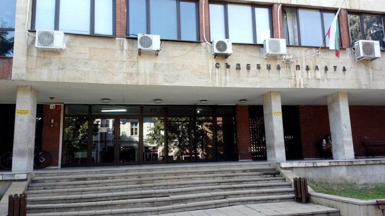 Вкарват за 8 месеца в затвора шофьор, хванат с 5,95 промила алкохол и кокаин