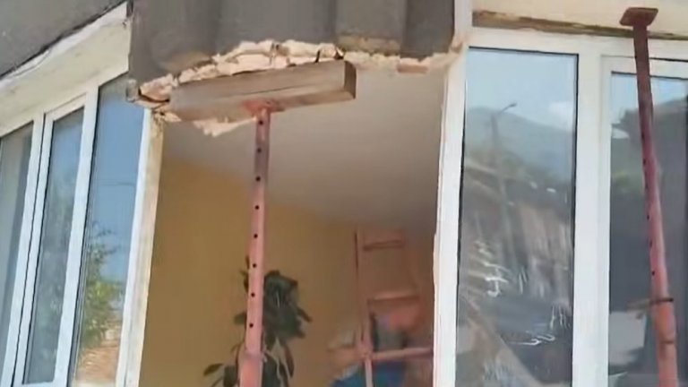 17-годишен загина, като вряза джип в къща посред нощ в Дупница