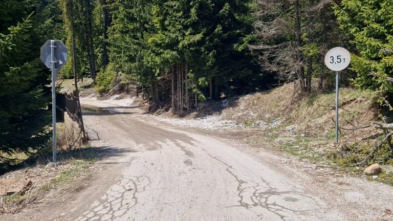 Отвориха за движение обходния път над свлачището в Пампорово