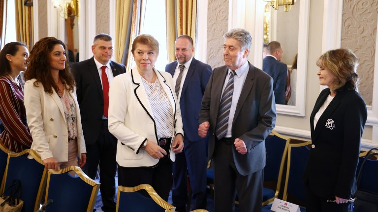 Вицепрезидент Йотова очерта геополитически предизвикателства и визия за Черно море