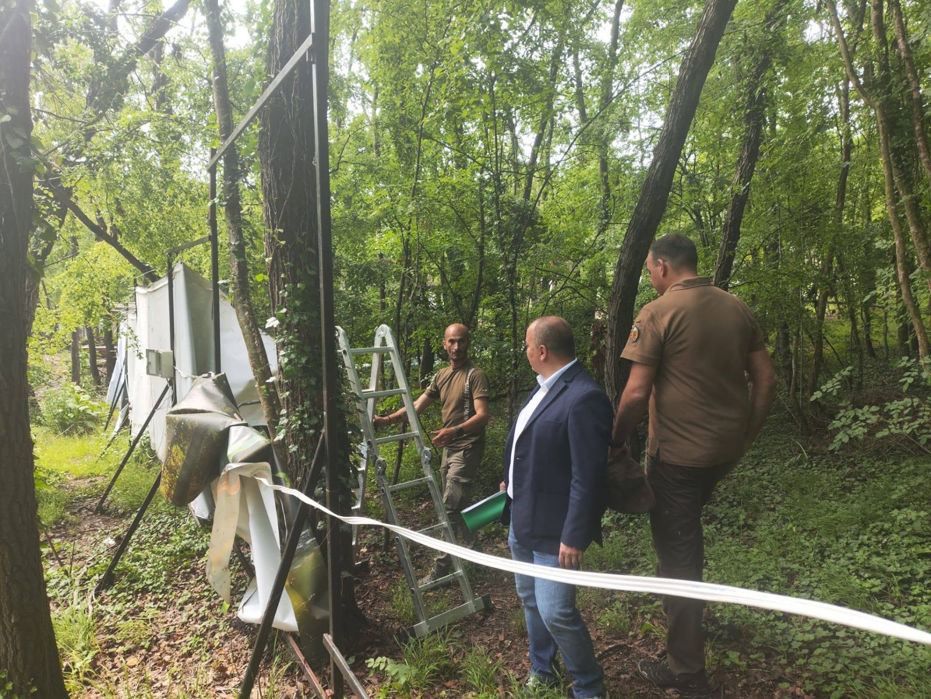 Премахнаха оградата на новия строеж в
