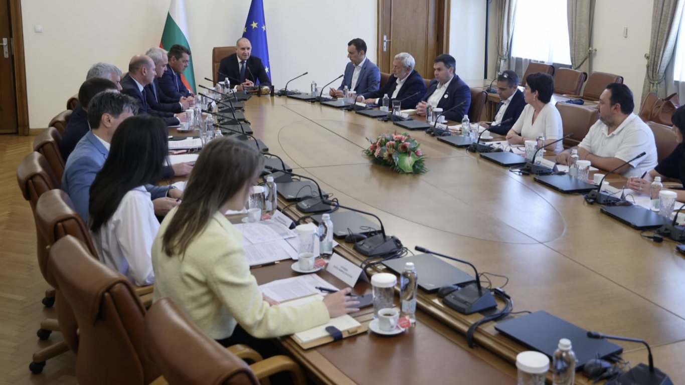 По рано днес 8 юни 2026 г 15 годишен младеж