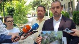 Съветници от ГЕРБ обвиниха Коцев в бездействие заради сграда в Морската градина