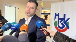 И подуправителят на НЗОК проф. Момчил Мавров подаде оставка