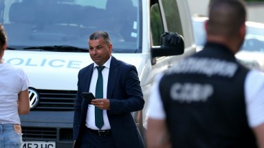 Новият шеф на СДВР започна с удар: Разбиха наркооранжерия в столичния квартал "Бояна" (снимки)