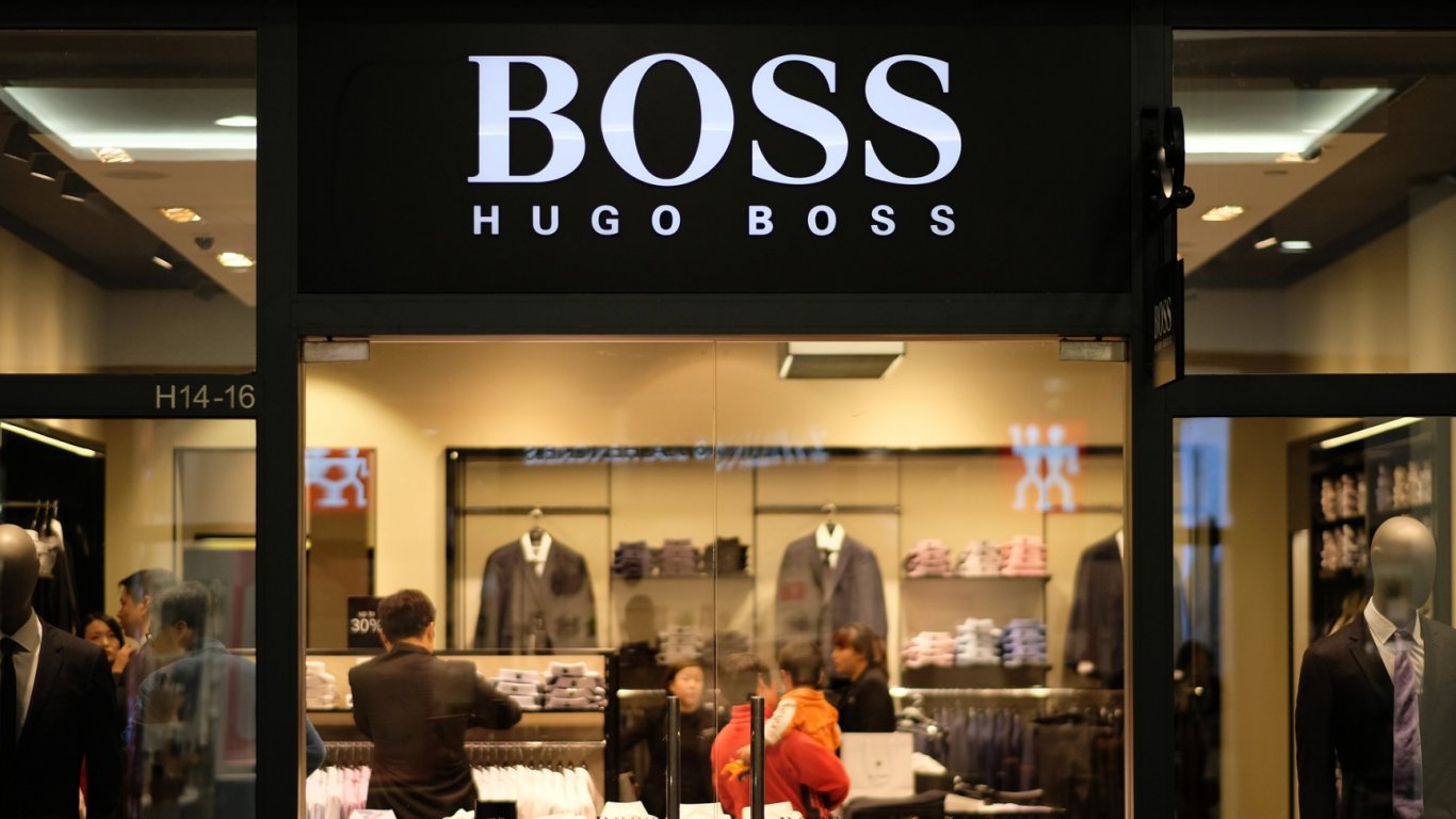 Frasers Group Предлага Придобиване на Hugo Boss за Близо 2 Милиарда Евро