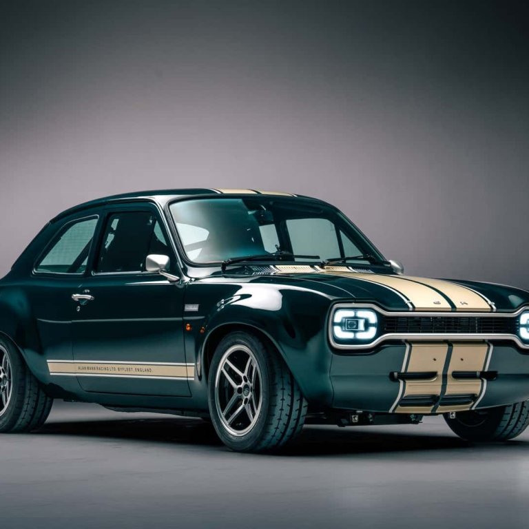 Този нов Ford Escort MK1 RS струва неприличните 340 000 евро (галерия и видео)