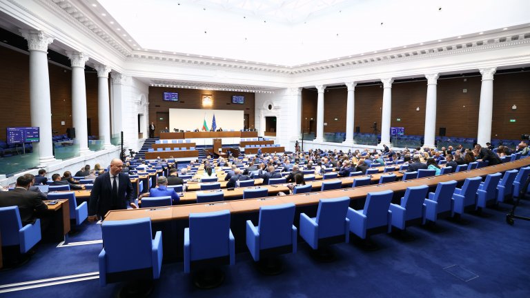 Държавата отваря пазара на ДЦК за гражданите без такси и комисиони