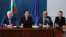 МЗ: Повече от половината държавни болници са изтеглили кредит от една банка