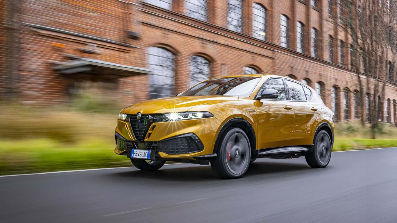 Alfa Romeo Tonale Получава Обновления в Оборудването и Интериора