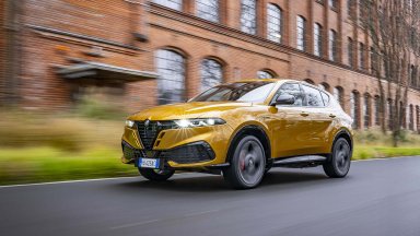 Alfa Romeo направи Tonale още по-приятен за шофиране (снимки и видео)