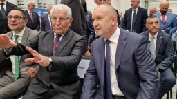 Радев: Пари в хазната няма, думите на Борисов за "Боташ" са като слуховете за пантерата в Шумен