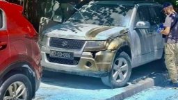 Запалиха два автомобила на българското посолство в Скопие (видео)