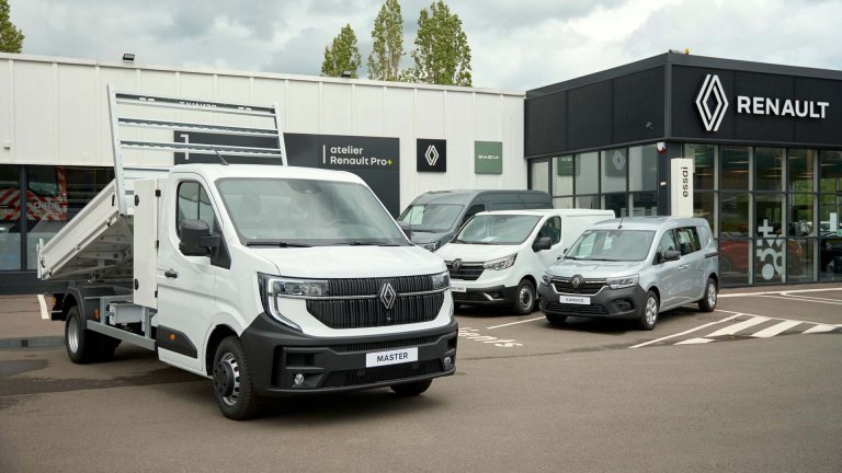Renault помага на бизнеса с трансформации на Kangoo, Trafic и Master