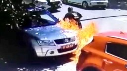 Вижте в действие подпалвача на колите на българското посолство в РСМ (видео)
