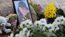 Бащата на падналата от 5-ия етаж в Благоевград Ивана: Системата прикрива убийството ѝ