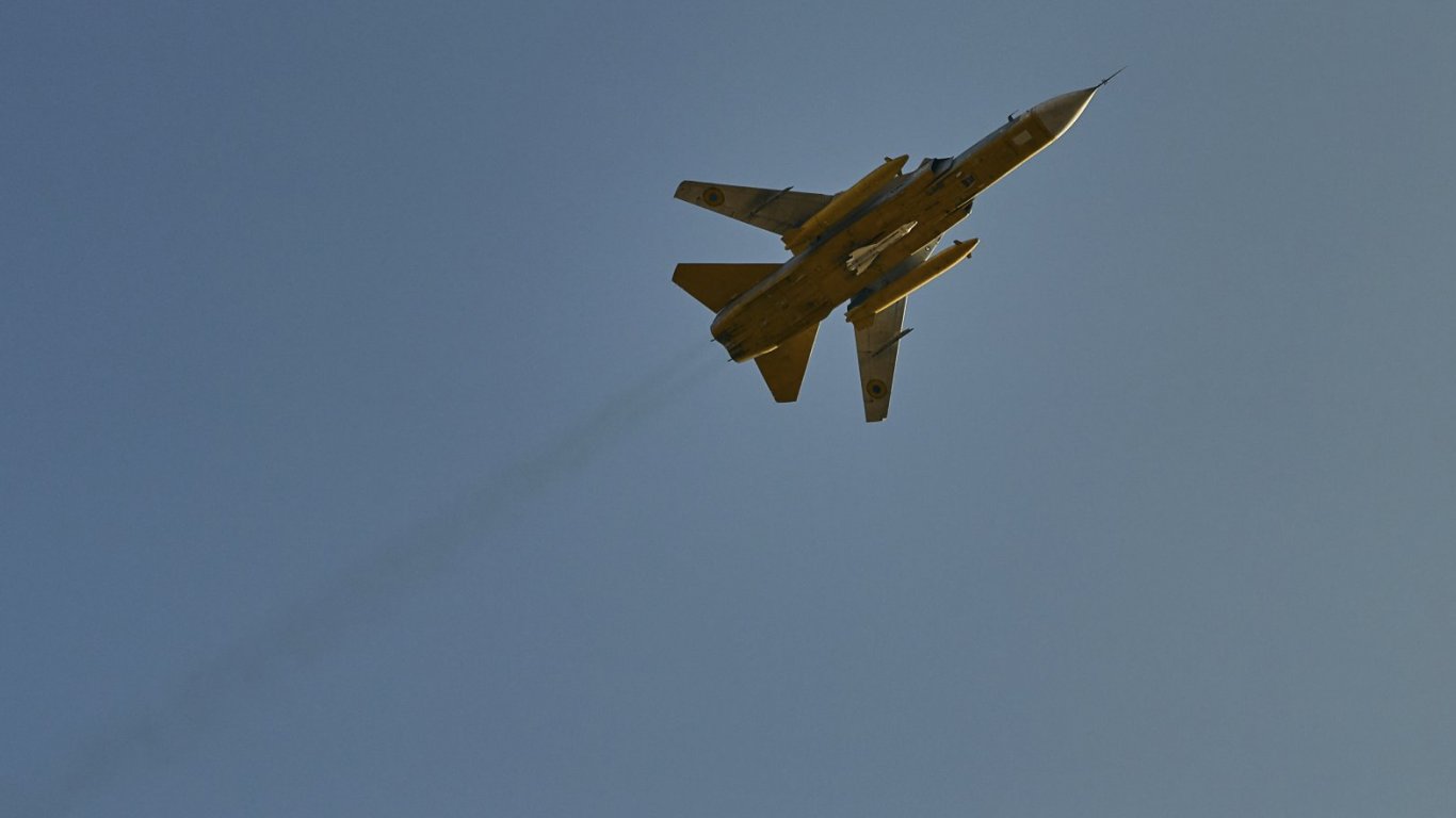 Катастрофа с военен самолет в Хмелницка област, двама загинали