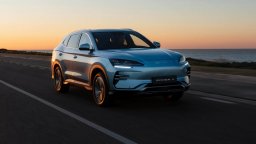 Не просто SUV: електромобил, който захранва и вашия къмпинг