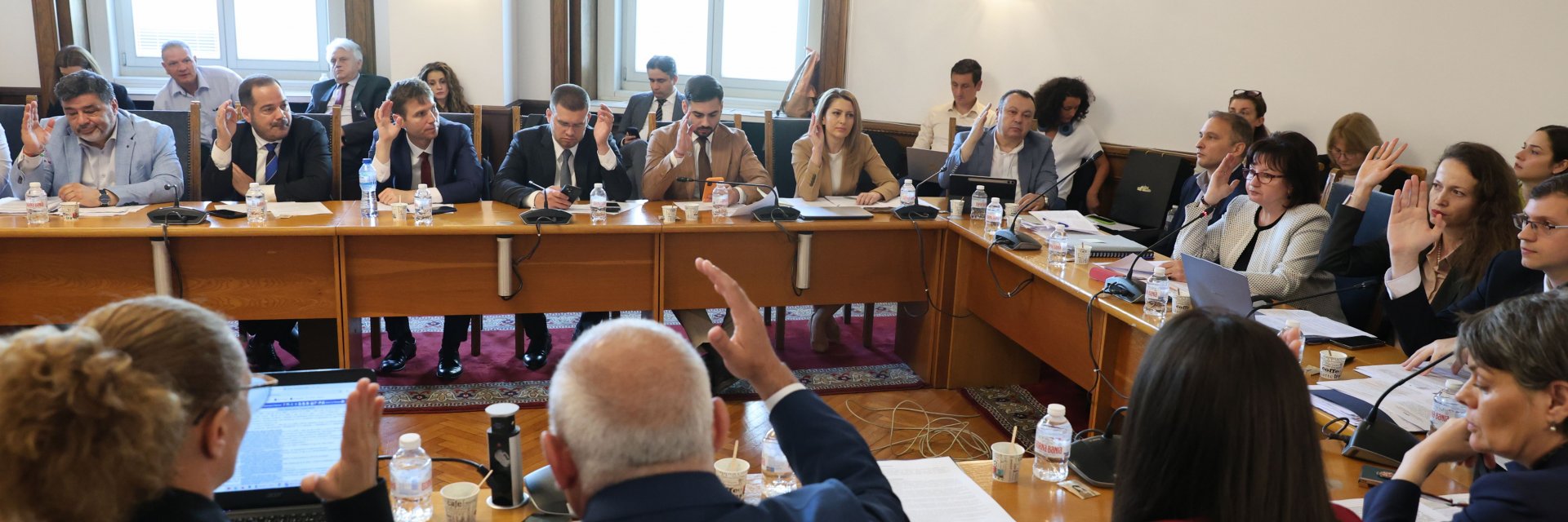 Без стари съдебни шефове в новия ВСС, реши правната комисия