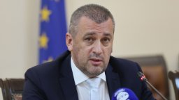 Министър Пеев: Европейската прокуратура разследва 17 железопътни проекта