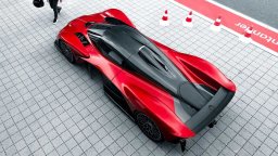 Aston Martin изтегля седем хиперколи Valkyrie заради необичаен проблем със спирачките