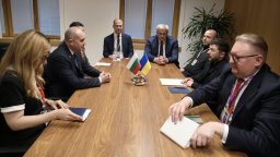 Радев се срещна със Зеленски в Брюксел по негова инициатива