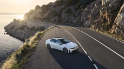 BMW обяви цената на новия седан i3