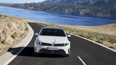 BMW може да създаде електрически кабриолет i4 с дебют около 2028 г.