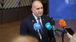 Радев: Няма да допуснем санкции на Вагит Алекперов и да се простреляме в крака с "Лукойл"