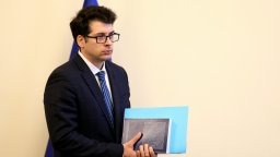 Пеканов: Много трудно е тази година да се постигне 3% дефицит, ще задушим икономиката