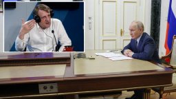 Руски журналист, критик на Путин, почина от отравяне с гъби