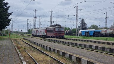Две 17-годишни момчета са пострадали от токов удар в района на старозагорската гара
