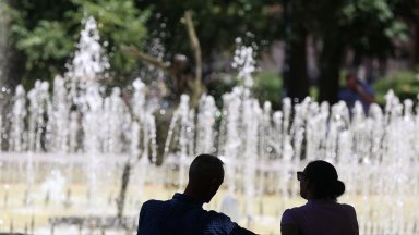  НИМХ: Следобедни гръмотевични бури и риск от градушки в Западна и Северозападна България 
