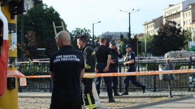 Хвърлиха мъж от "Лъвов мост" след скандал за 10 евро и канабис (снимки)