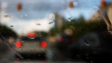 НИМХ: Остава нестабилно, с краткотрайни, но интензивни валежи и гръмотевични бури
