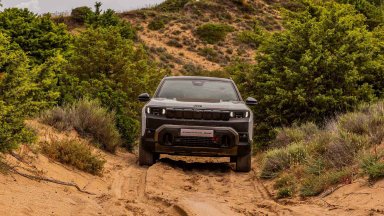 Jeep Compass удвоява свободата на избор с версия 4xe (снимки и видео)