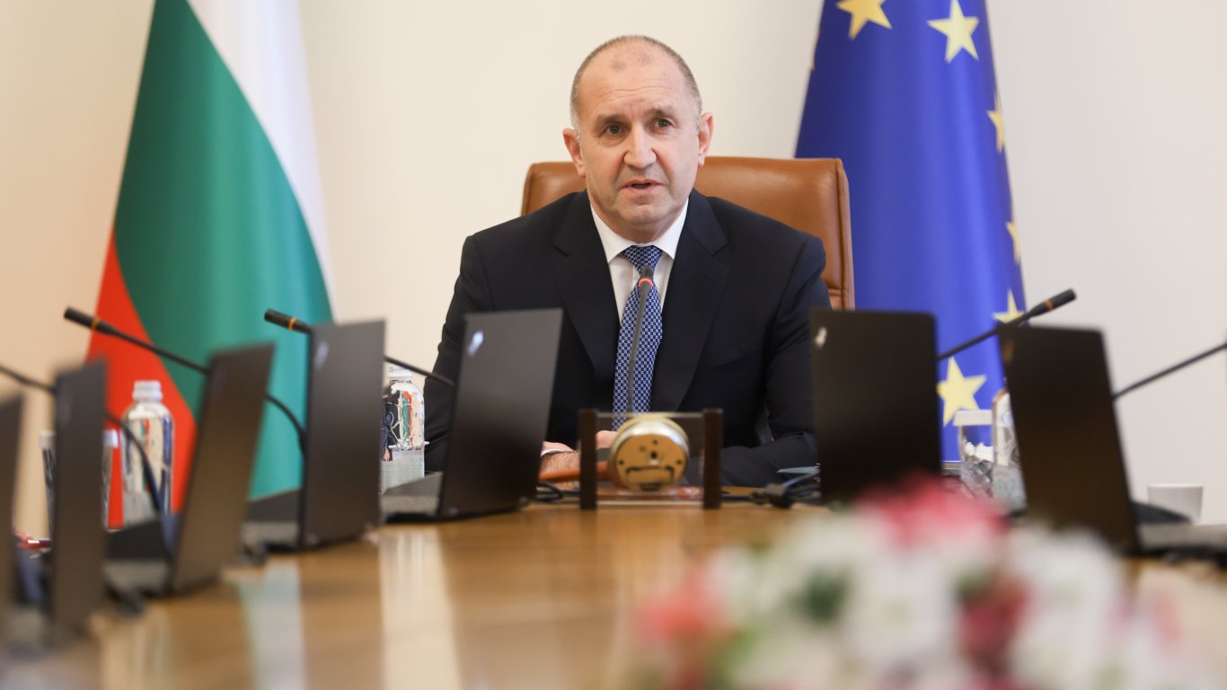 Президентът Радев критикува състоянието на пътната безопасност в страната