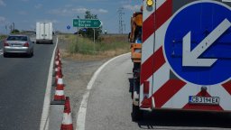 Двама ранени от сблъсъка с 3 жертви на "Тракия" са в критично състояние (снимки)
