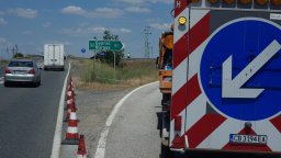 Пътна обстановка:  24 тежки катастрофи с шестима души загинали и 25 ранени
